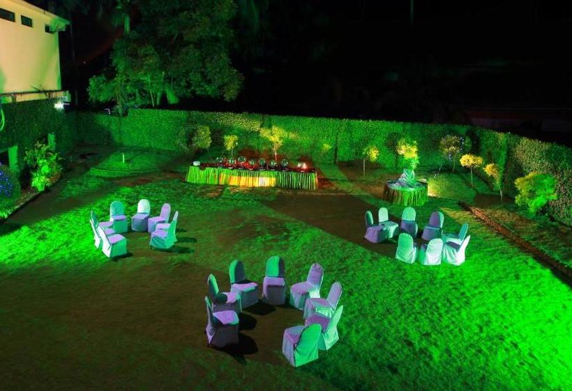 בית מלון כפרי Manuelsons Malabar Palace