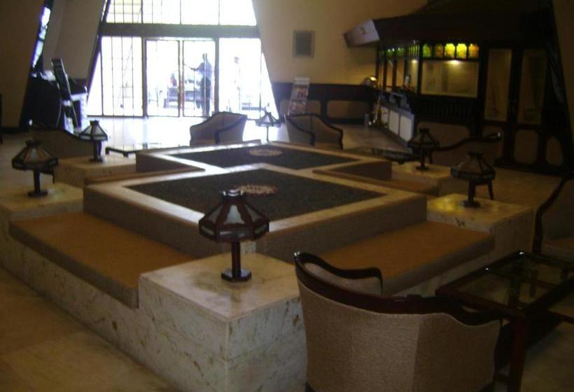 בית מלון כפרי Manuelsons Malabar Palace