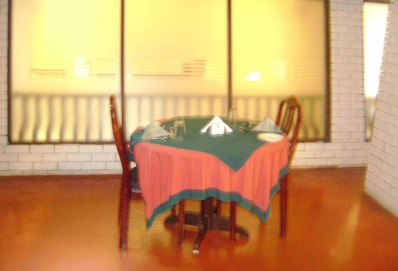 בית מלון כפרי Manuelsons Malabar Palace