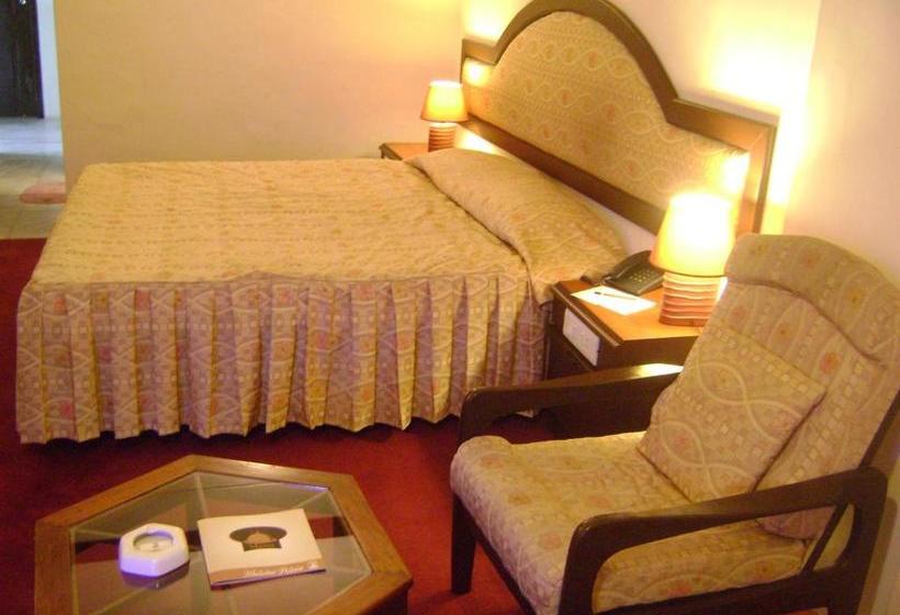 בית מלון כפרי Manuelsons Malabar Palace