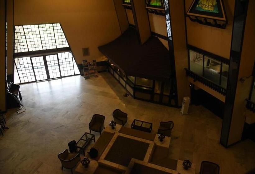 בית מלון כפרי Manuelsons Malabar Palace