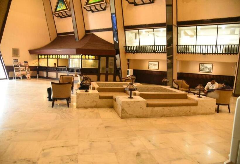 בית מלון כפרי Manuelsons Malabar Palace