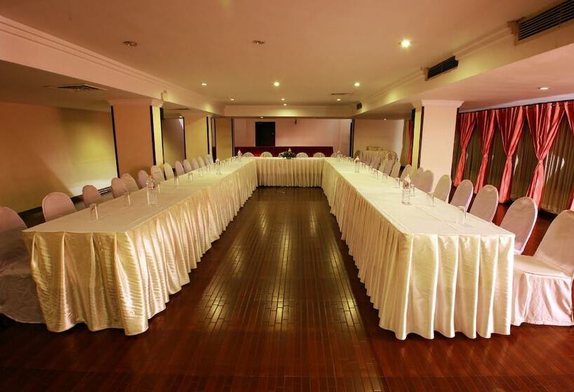 בית מלון כפרי Manuelsons Malabar Palace