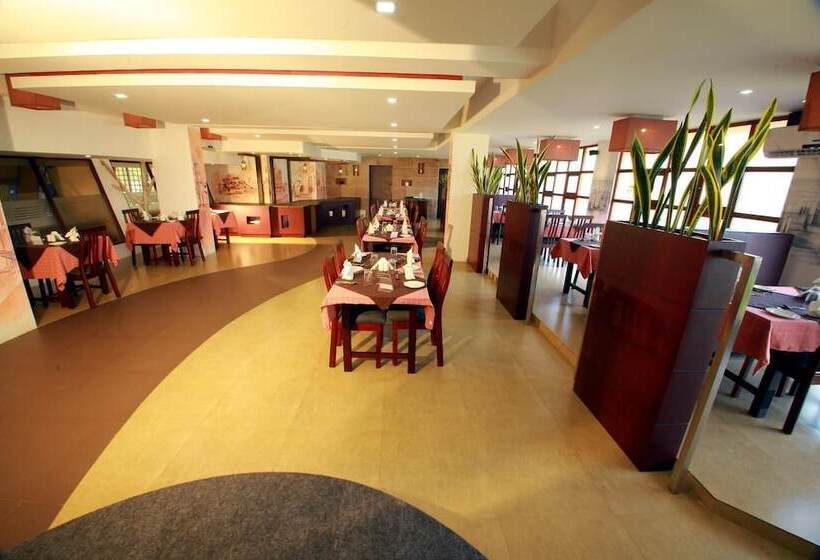 בית מלון כפרי Manuelsons Malabar Palace