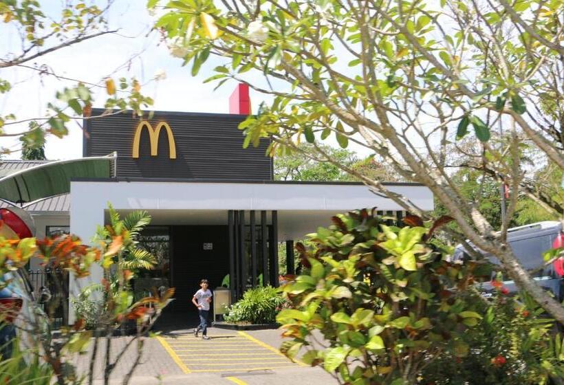 ホテル Nadi Fancy