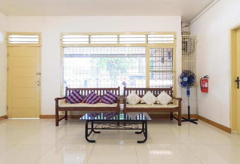 Отель Guest House 66