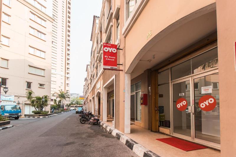 Отель My Home Ancol