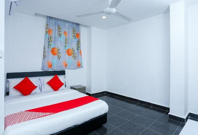 בית מלון כפרי Oyo 44112 Darvel Bay Travelodge