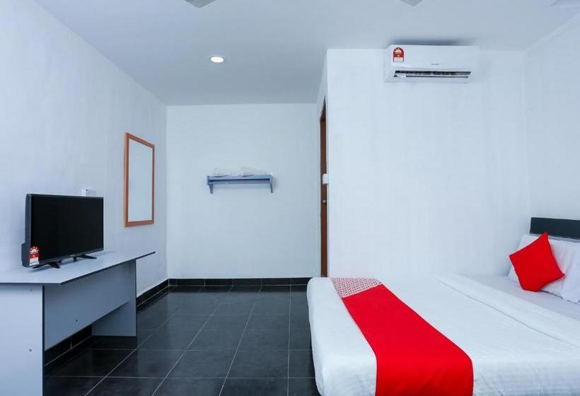 בית מלון כפרי Oyo 44112 Darvel Bay Travelodge