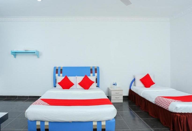 בית מלון כפרי Oyo 44112 Darvel Bay Travelodge