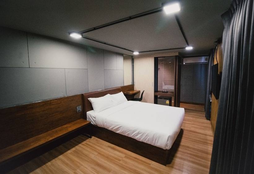 Отель Siam One Nine