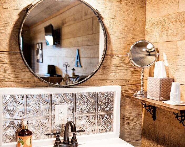 酒店 The Alexander At Creek Road