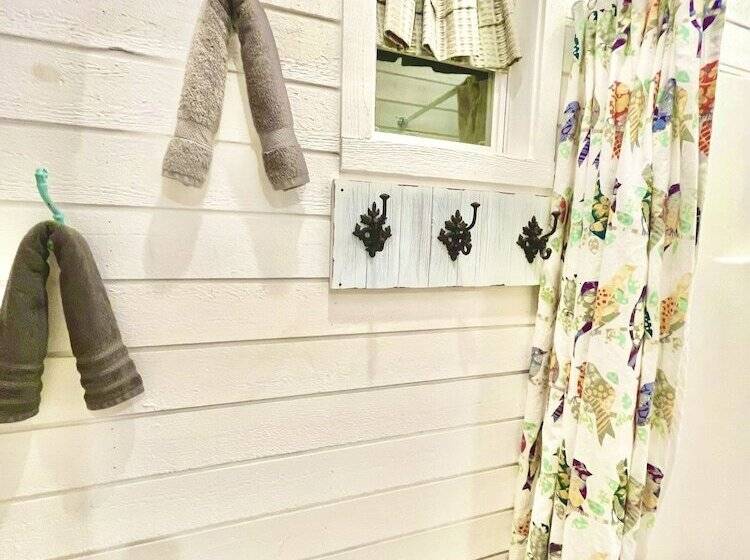 酒店 The Alexander At Creek Road