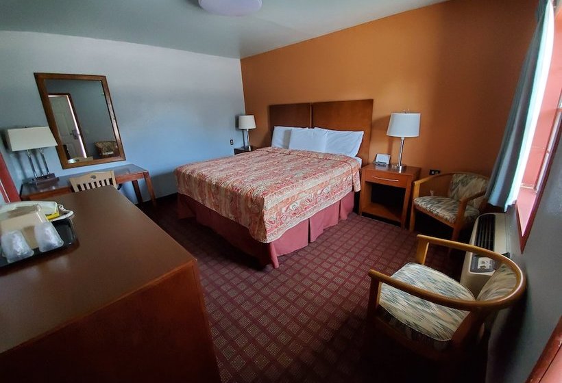 فندق على الطريق Economy Inn