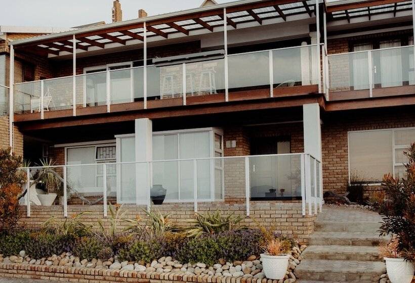 פנסיון Aqua Marina Guest House