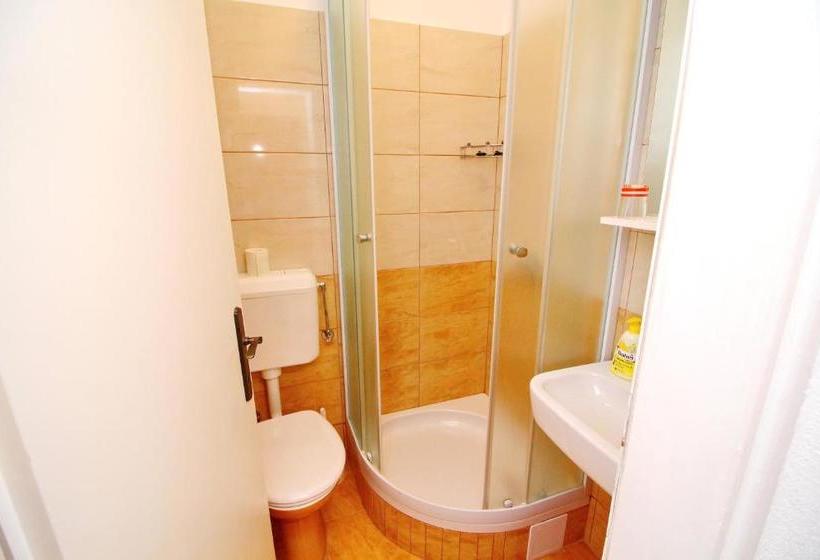 פנסיון Rooms Marijana