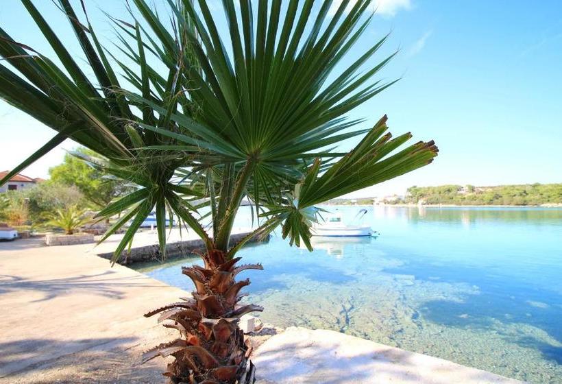 פנסיון Rooms Marijana