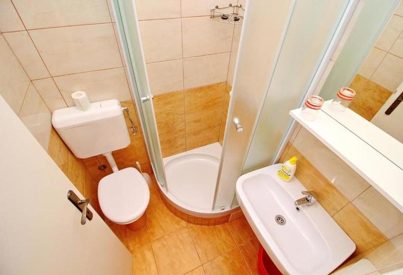 פנסיון Rooms Marijana