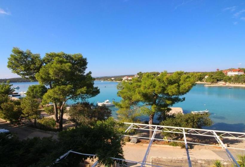 פנסיון Rooms Marijana