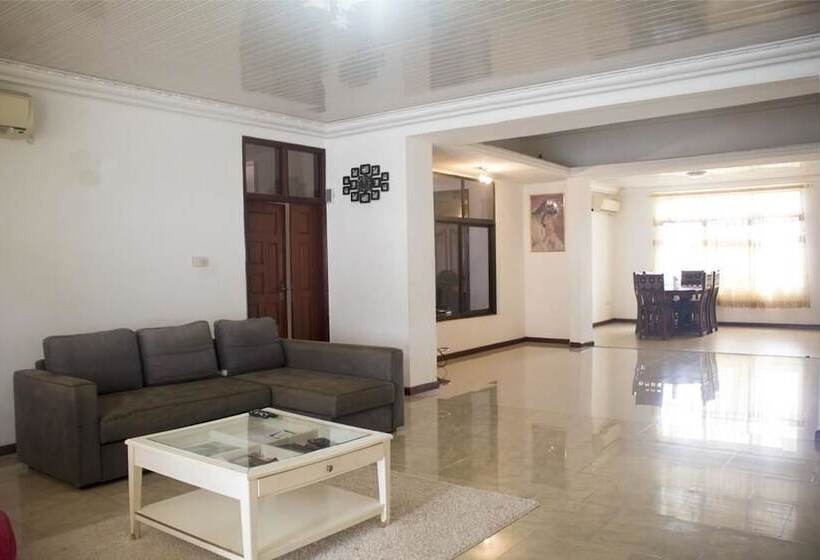 پانسیون Sara's Place