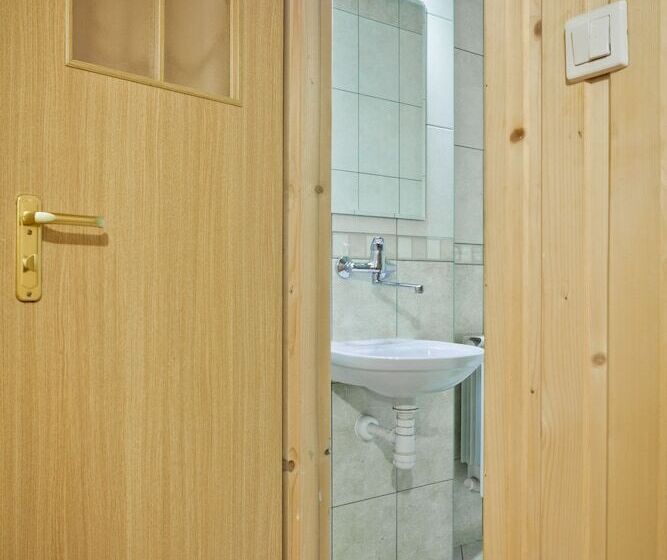 膳宿费 Smyrecek Centrum Bukowiny