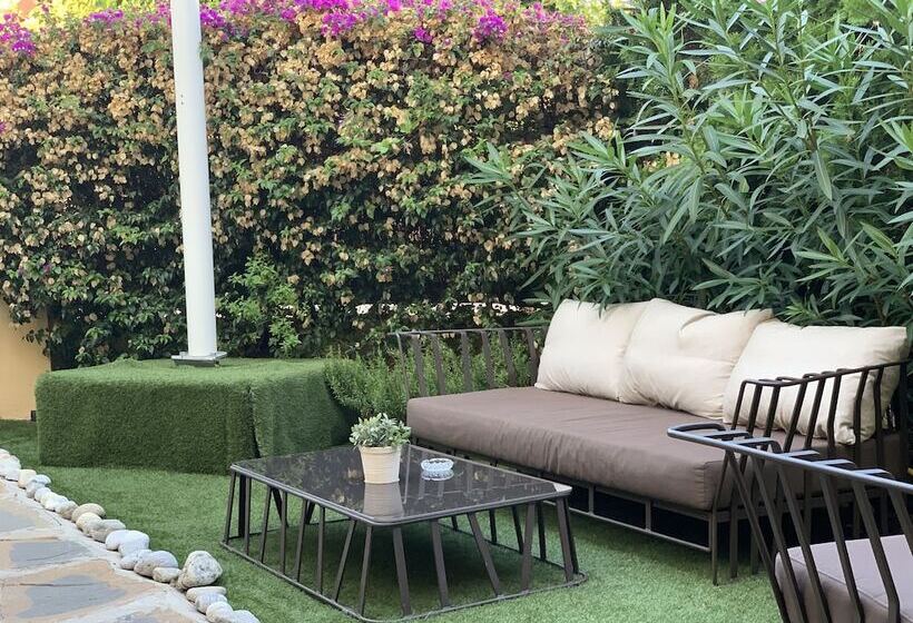 Пансион Tgs & Rumex Suites Banus