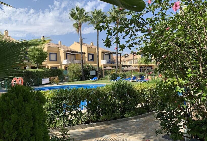 Пансион Tgs & Rumex Suites Banus