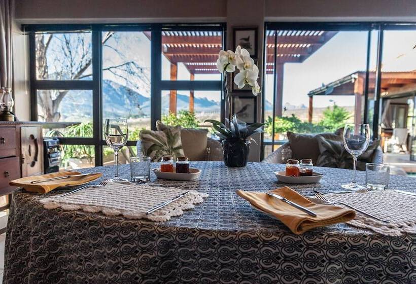 بنسيون Wellington Country House