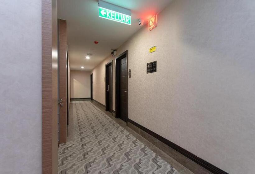 Regent Hotel By Oyo Rooms