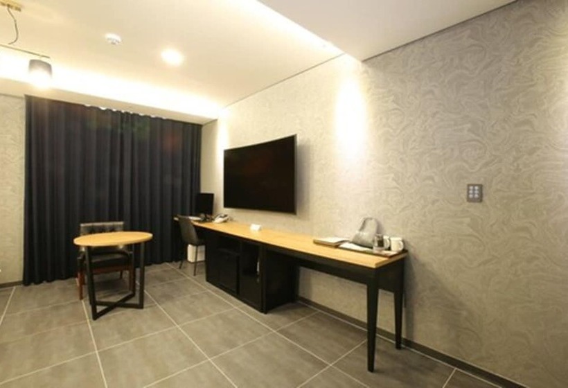 Royal Hotel Jeongeup