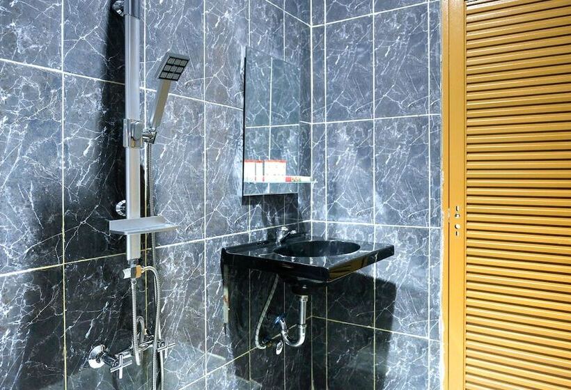 فندق صغير Mustika By Oyo Rooms