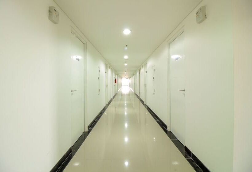 هاستل Oyo Flagship 1260 Sentraland Karawang