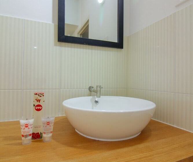 Общежитие Oyo Flagship 1260 Sentraland Karawang