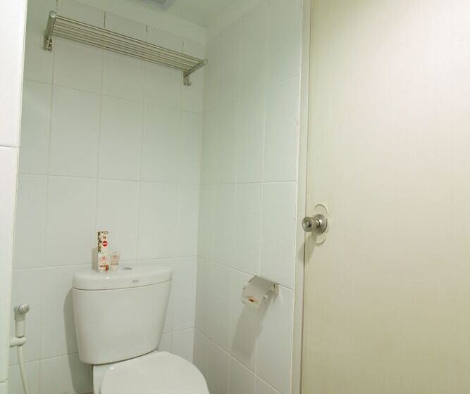 Общежитие Oyo Flagship 1260 Sentraland Karawang