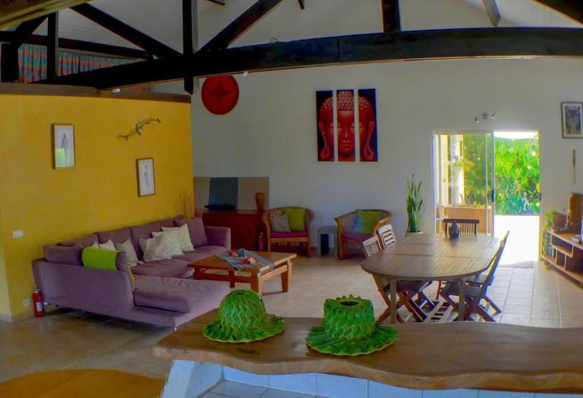 تختخواب و صبحانه Bouddha Villa