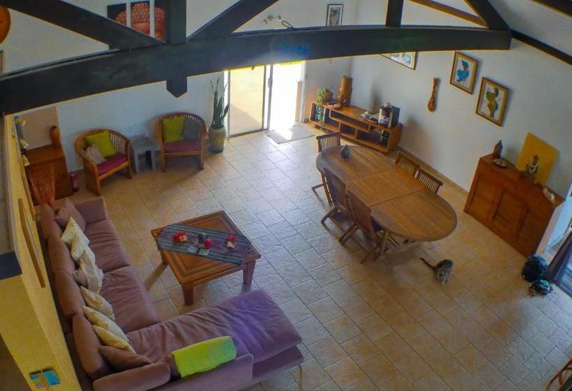 تختخواب و صبحانه Bouddha Villa