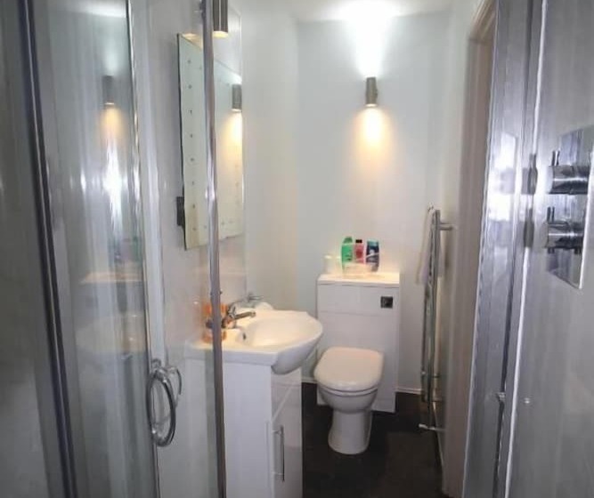 住宿加早餐  Bryncoch