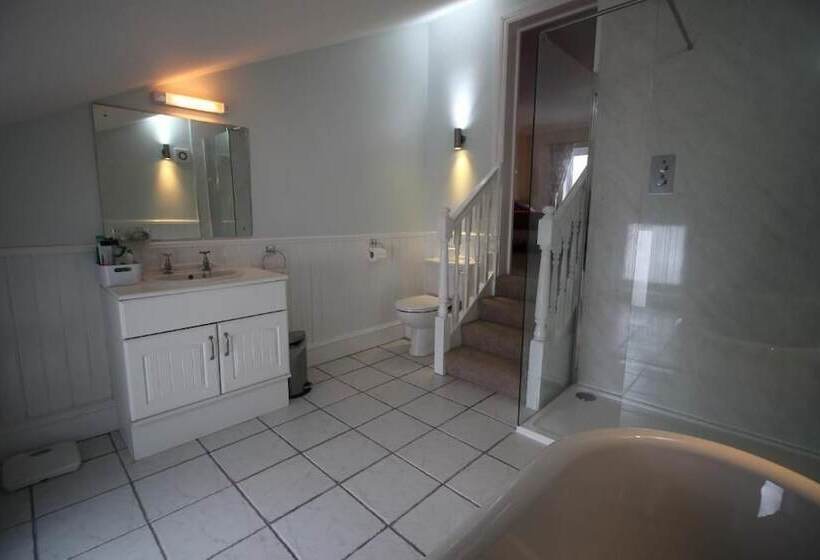 住宿加早餐  Bryncoch