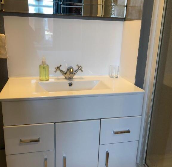 צימר Carena House