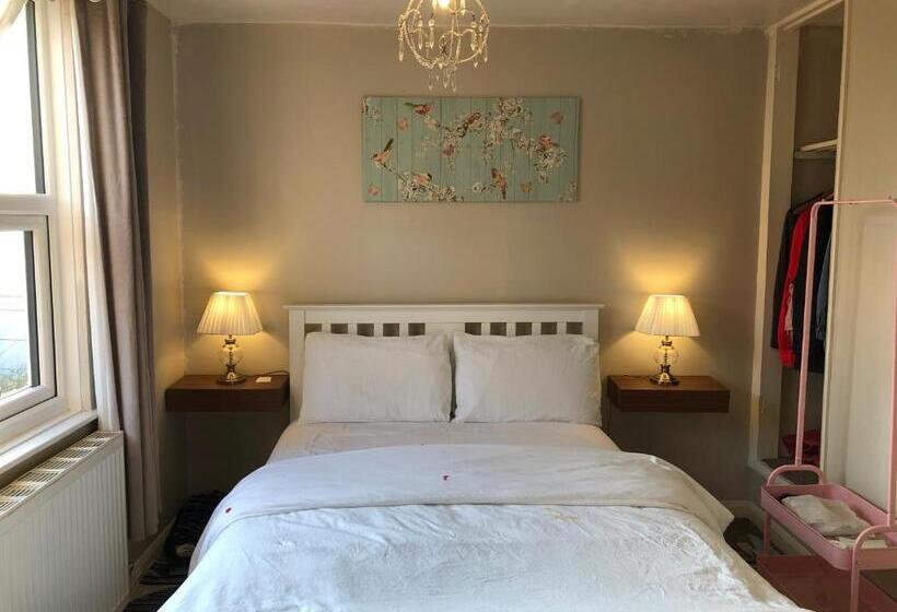 צימר Carena House