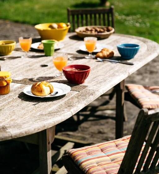 ベッドアンドブレックファースト La Vieille Foulonnière : Chambres D Hôtes & Permaculture