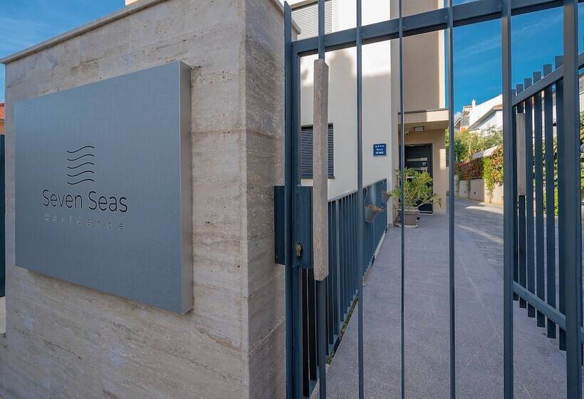 Bed and Breakfast Seven Seas Residence