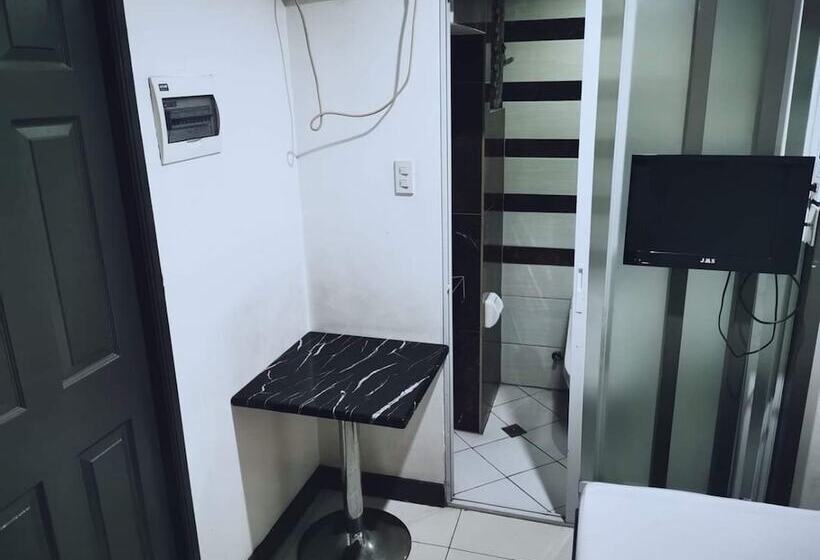 Cosmo Hotel   Kamuning