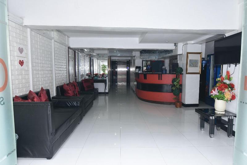 Cosmo Hotel   Padre Campa