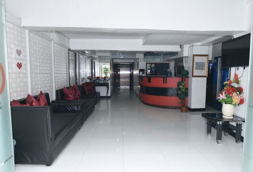 Cosmo Hotel   Padre Campa