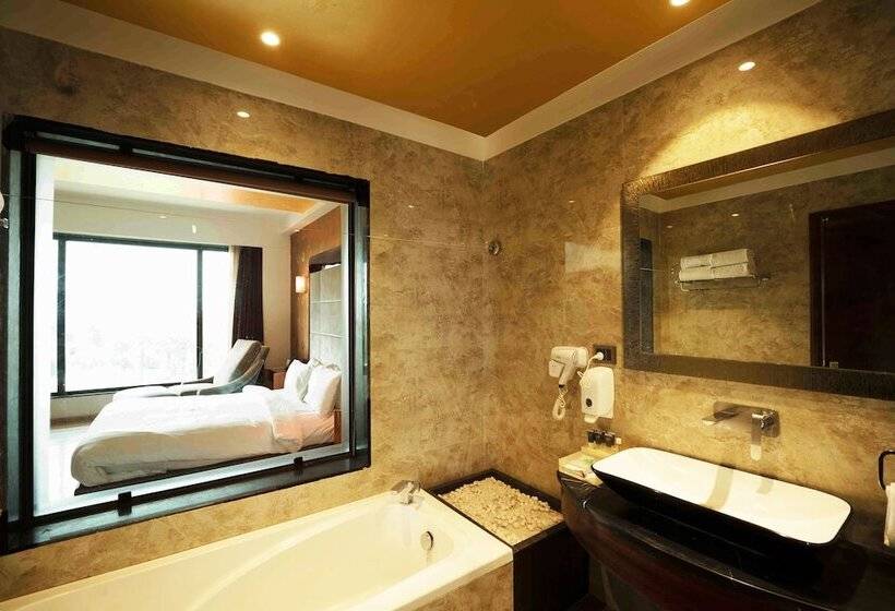 Crescent Spa And Resorts Indore