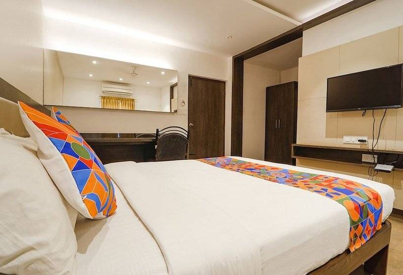 Fabhotel Karpagam   900m From Nehru Stadium