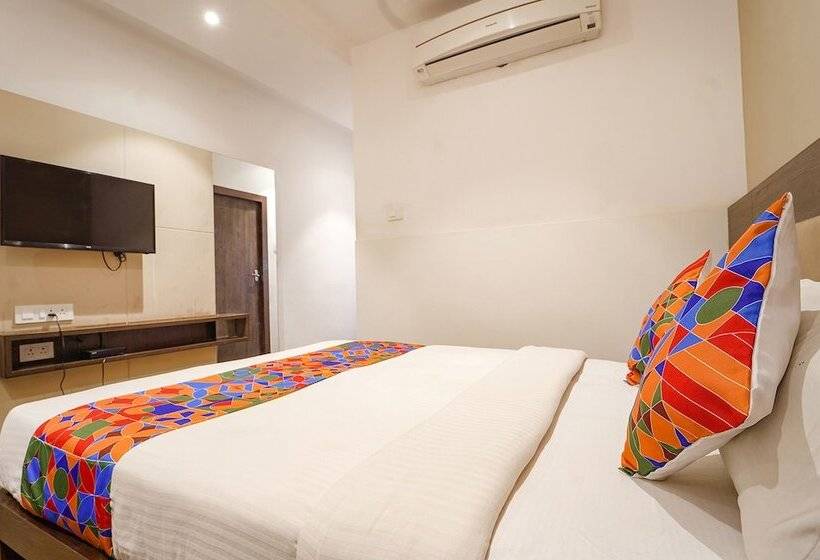 Fabhotel Karpagam   900m From Nehru Stadium