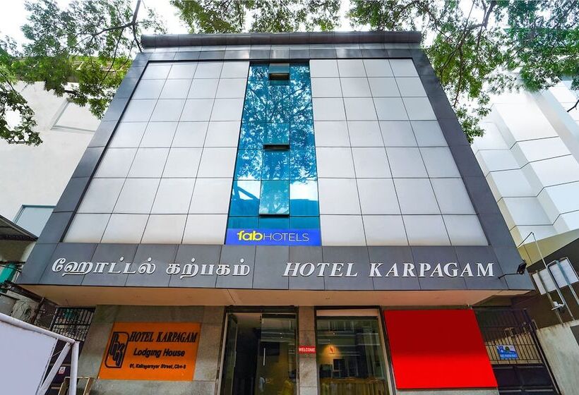 Fabhotel Karpagam   900m From Nehru Stadium