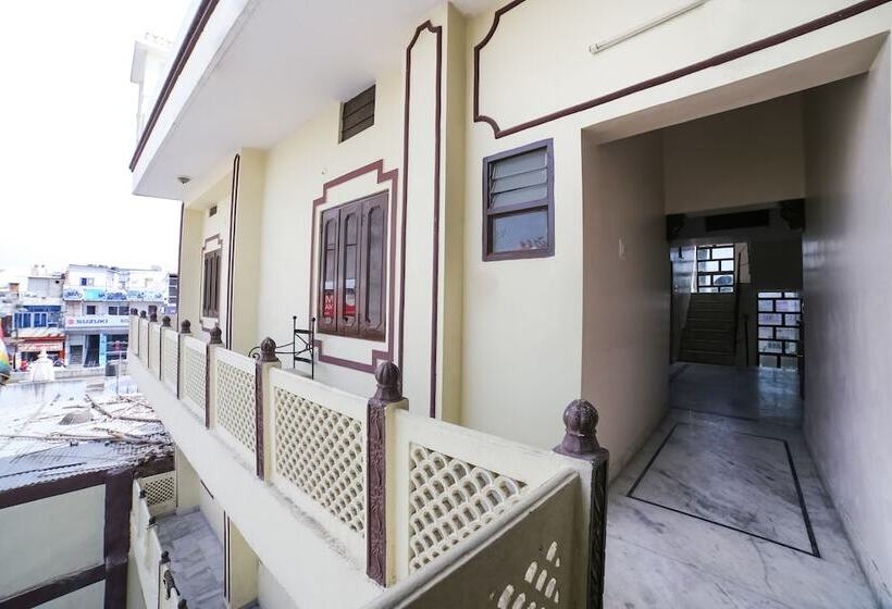 בית מלון כפרי Anshu By Oyo Rooms